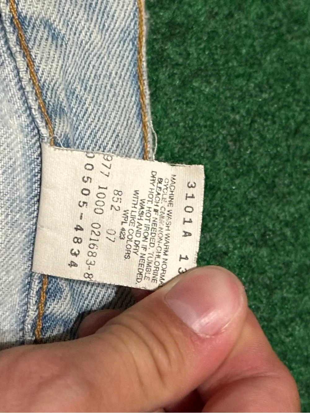 Levis 501 Vintage Jeans 32x34 Distressed Straight Leg 90s Grunge Thrashed